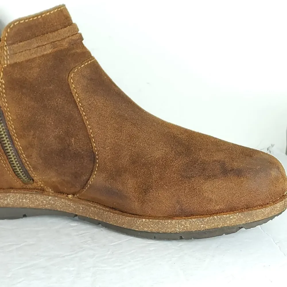 Born Women's Tarkiin US 11 Brown Distressed Suede Side Zip Ankle Boots Booties